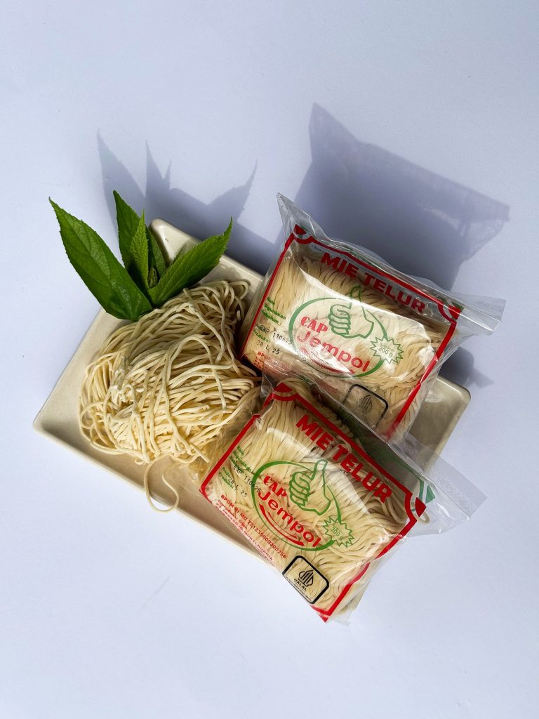 MIE TELUR "CAP JEMPOL"